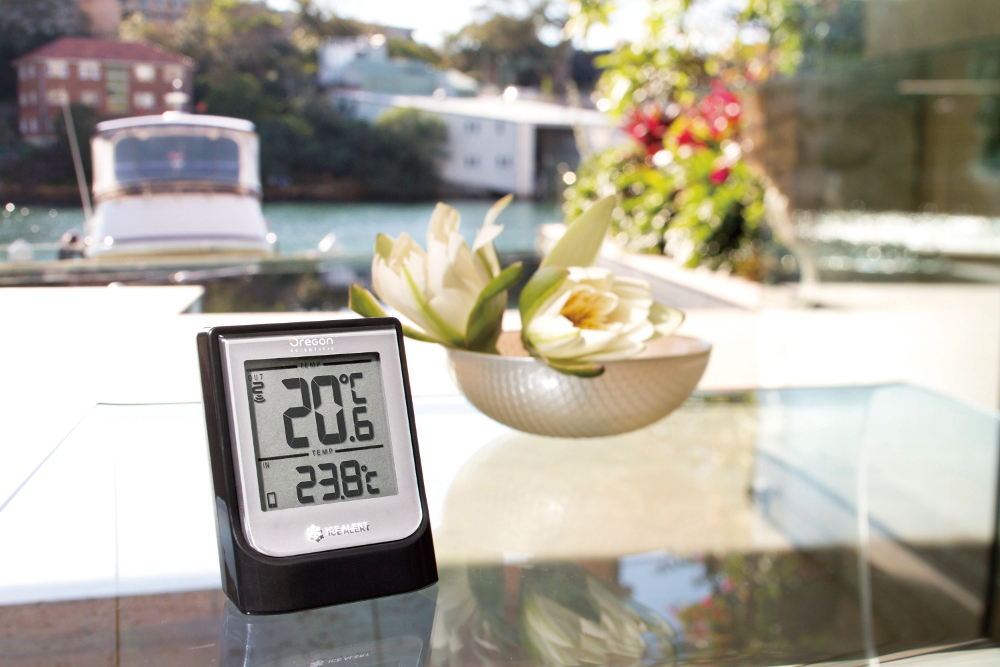 Oregon Scientific Weather@Home Funk-Thermometer (innen/außen) mit Bluetooth